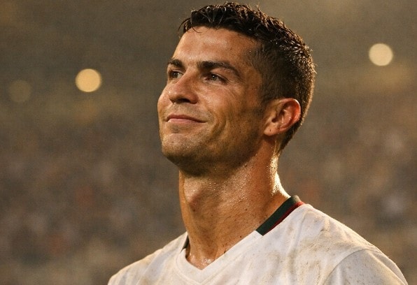 Ronaldo là biểu tượng cho 1 thể chất siêu phàm mà bất cứ cầu thủ nào cũng phải noi theo