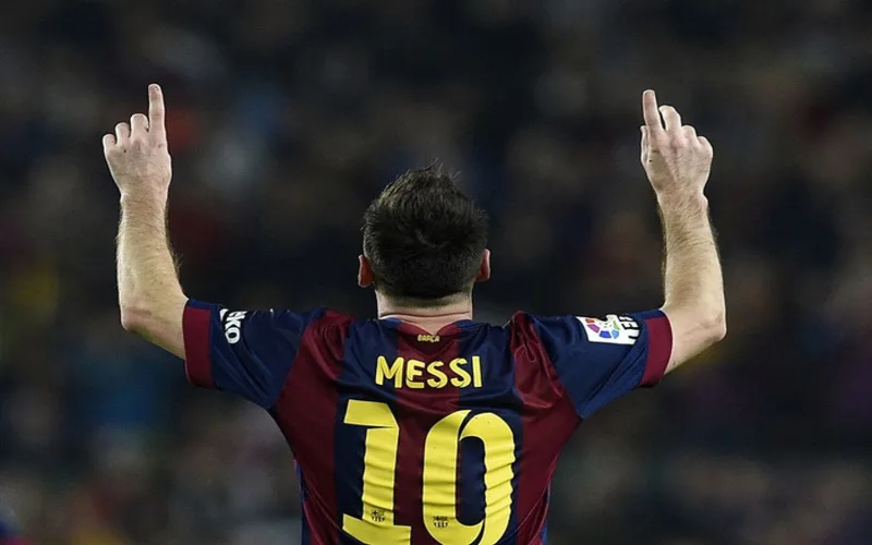 messi choi vi tri nao tieu su va su nghiep vi dai