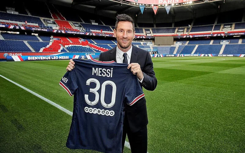 messi choi vi tri nao tieu su va su nghiep vi dai