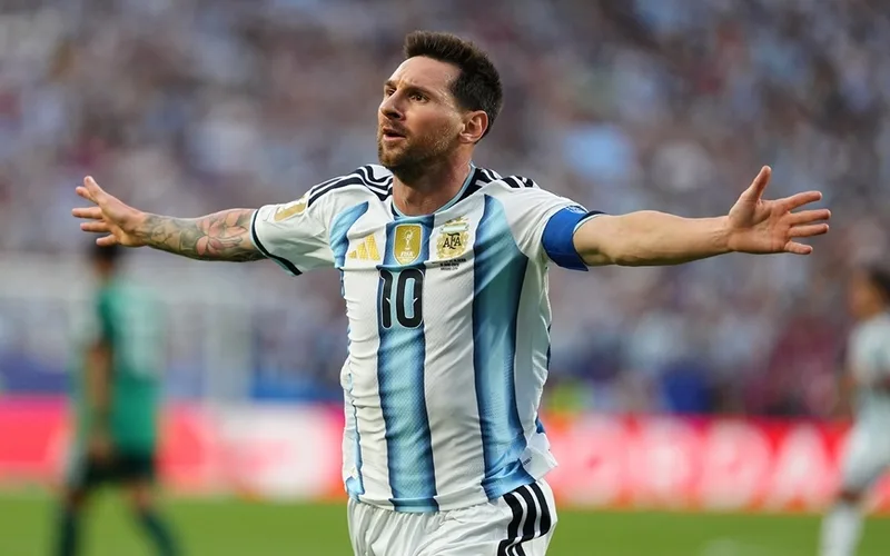messi choi vi tri nao tieu su va su nghiep vi dai